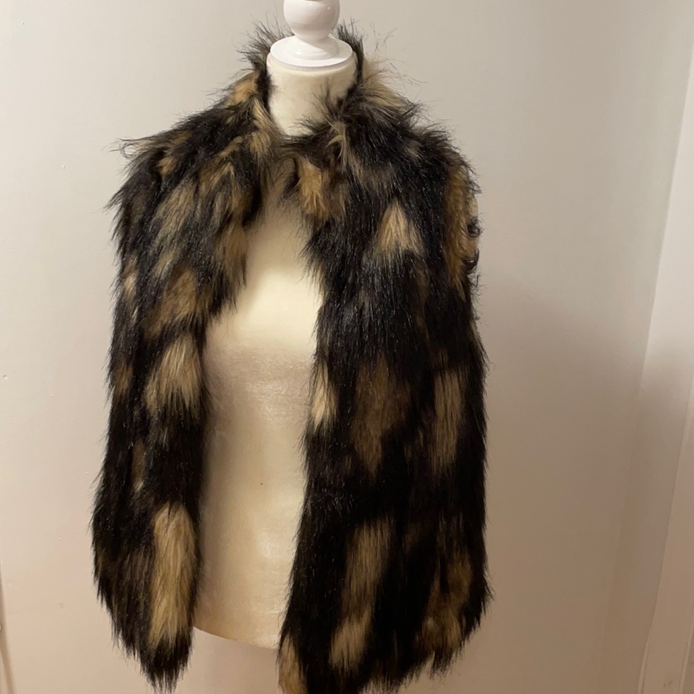 Adorable Faux Fur vest!